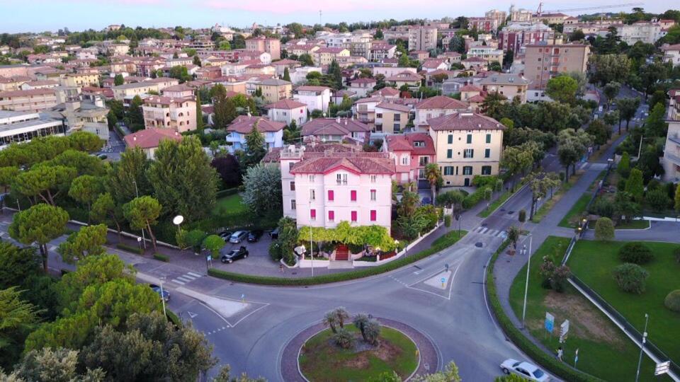 Hotel Giardinetto Desenzano del Garda Exterior foto