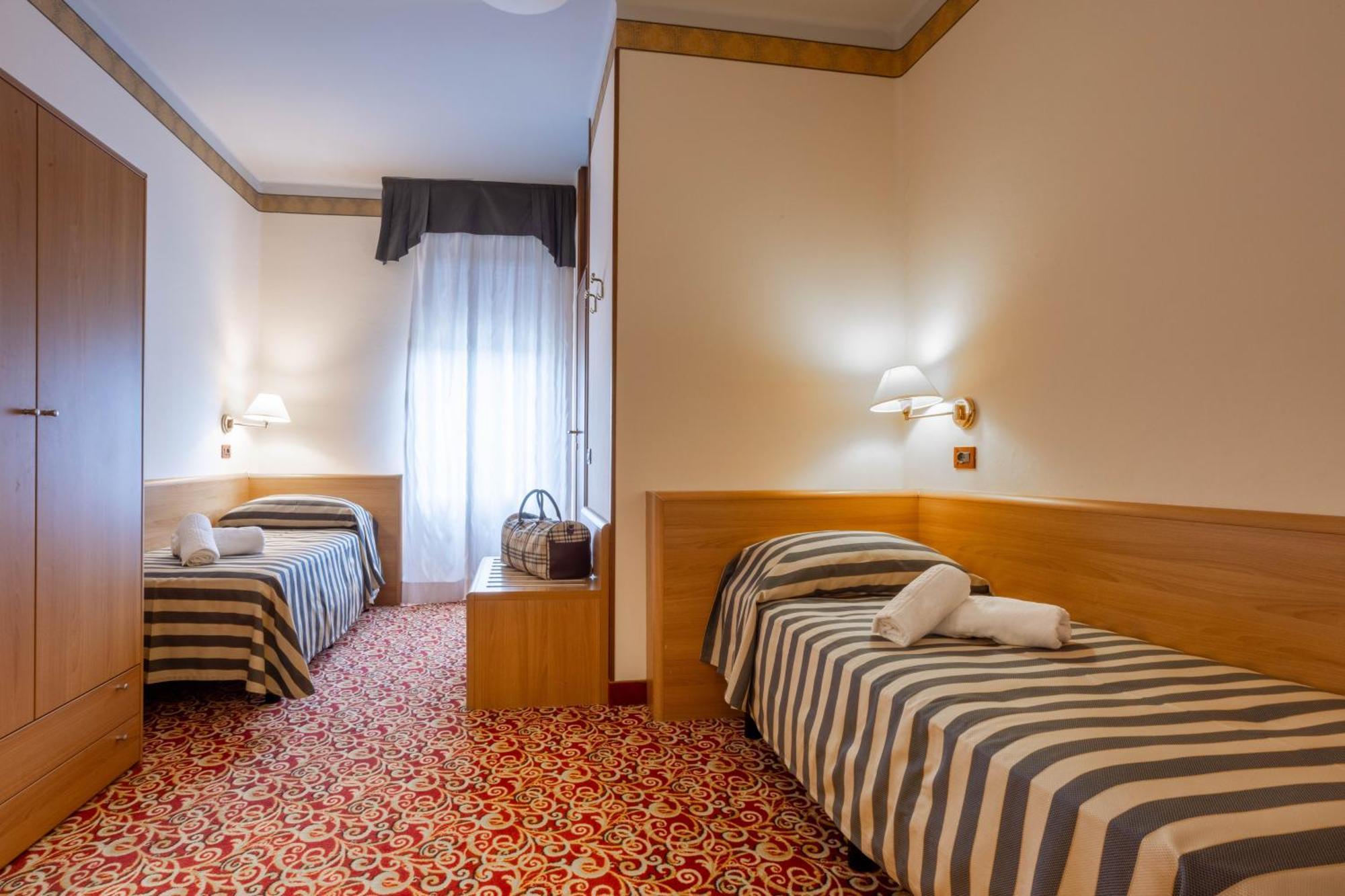 Hotel Giardinetto Desenzano del Garda Exterior foto