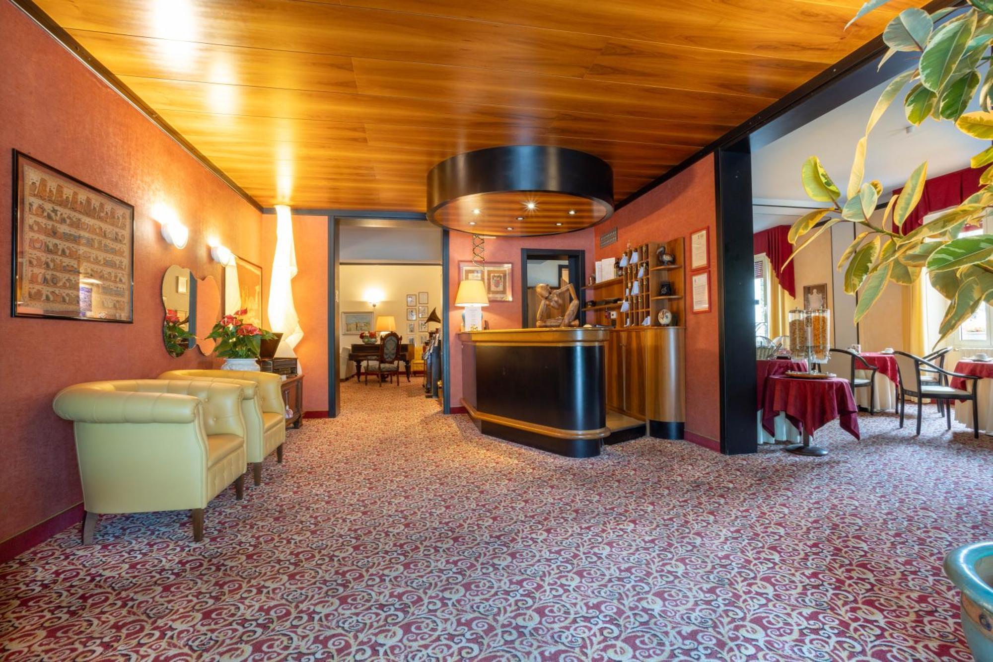 Hotel Giardinetto Desenzano del Garda Exterior foto