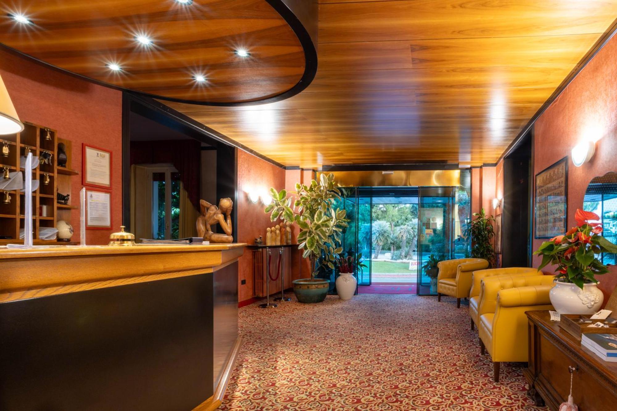 Hotel Giardinetto Desenzano del Garda Exterior foto