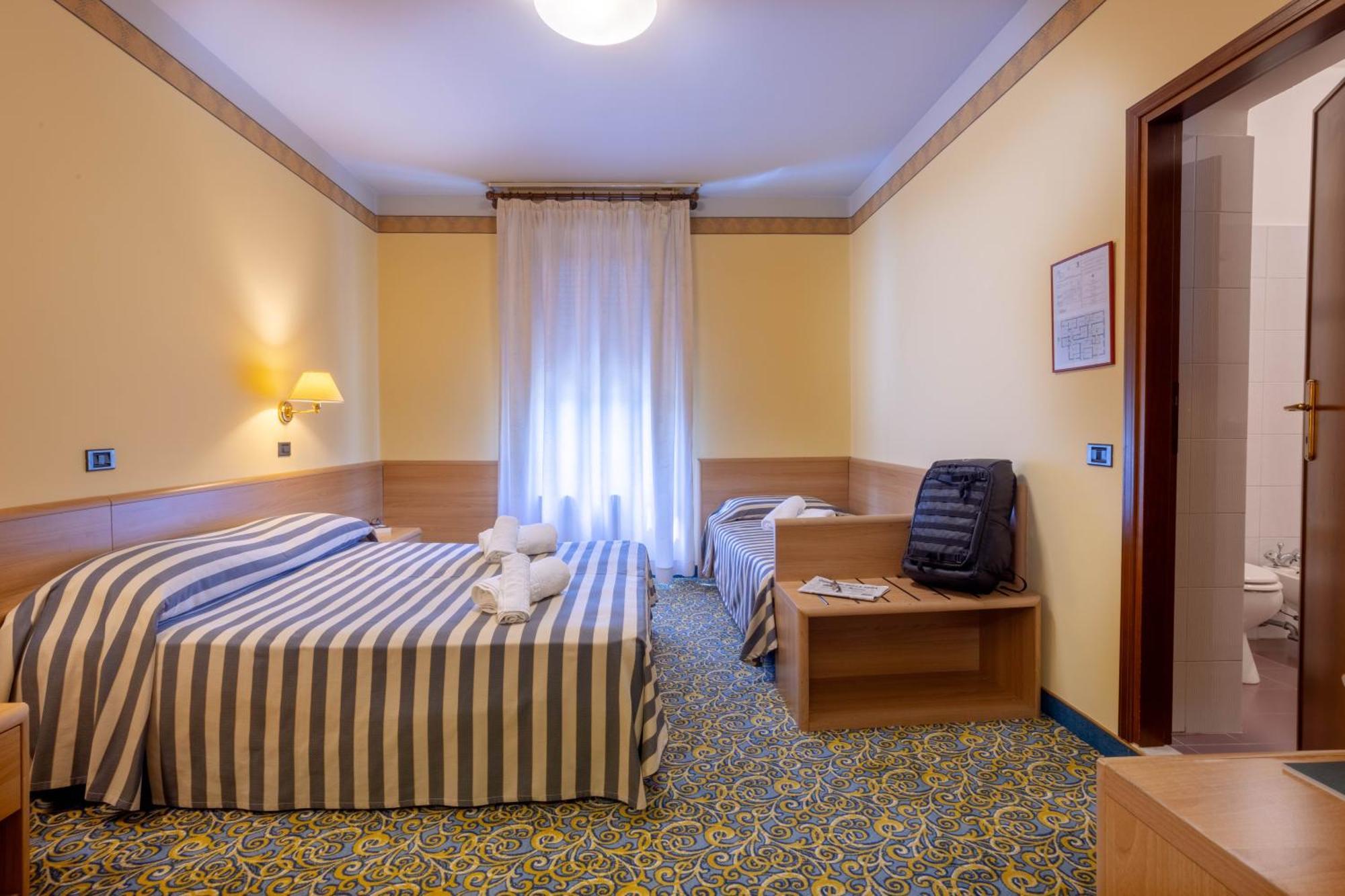 Hotel Giardinetto Desenzano del Garda Exterior foto