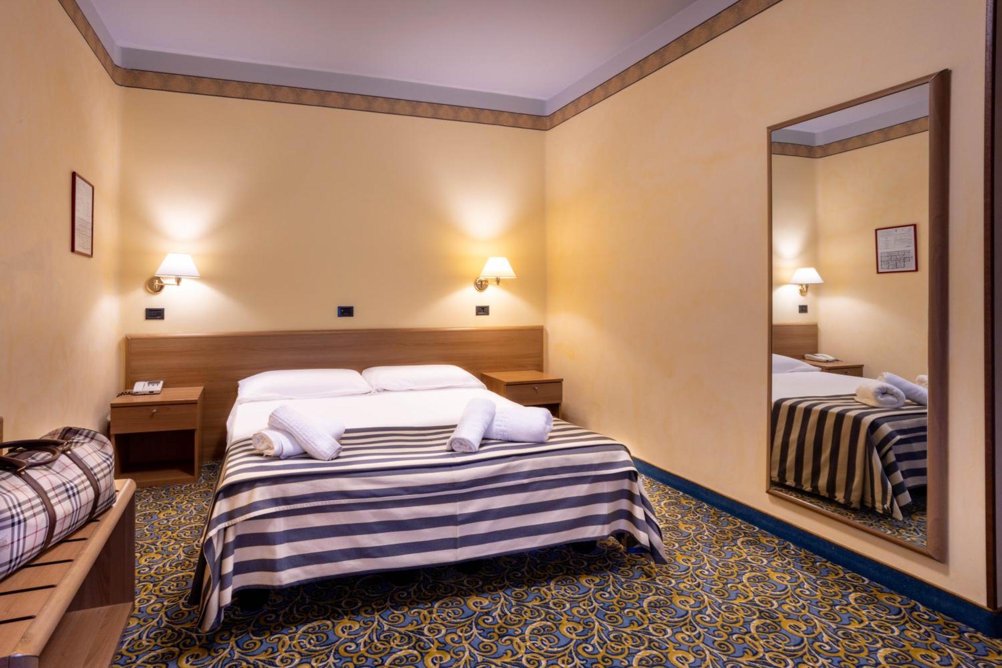 Hotel Giardinetto Desenzano del Garda Exterior foto