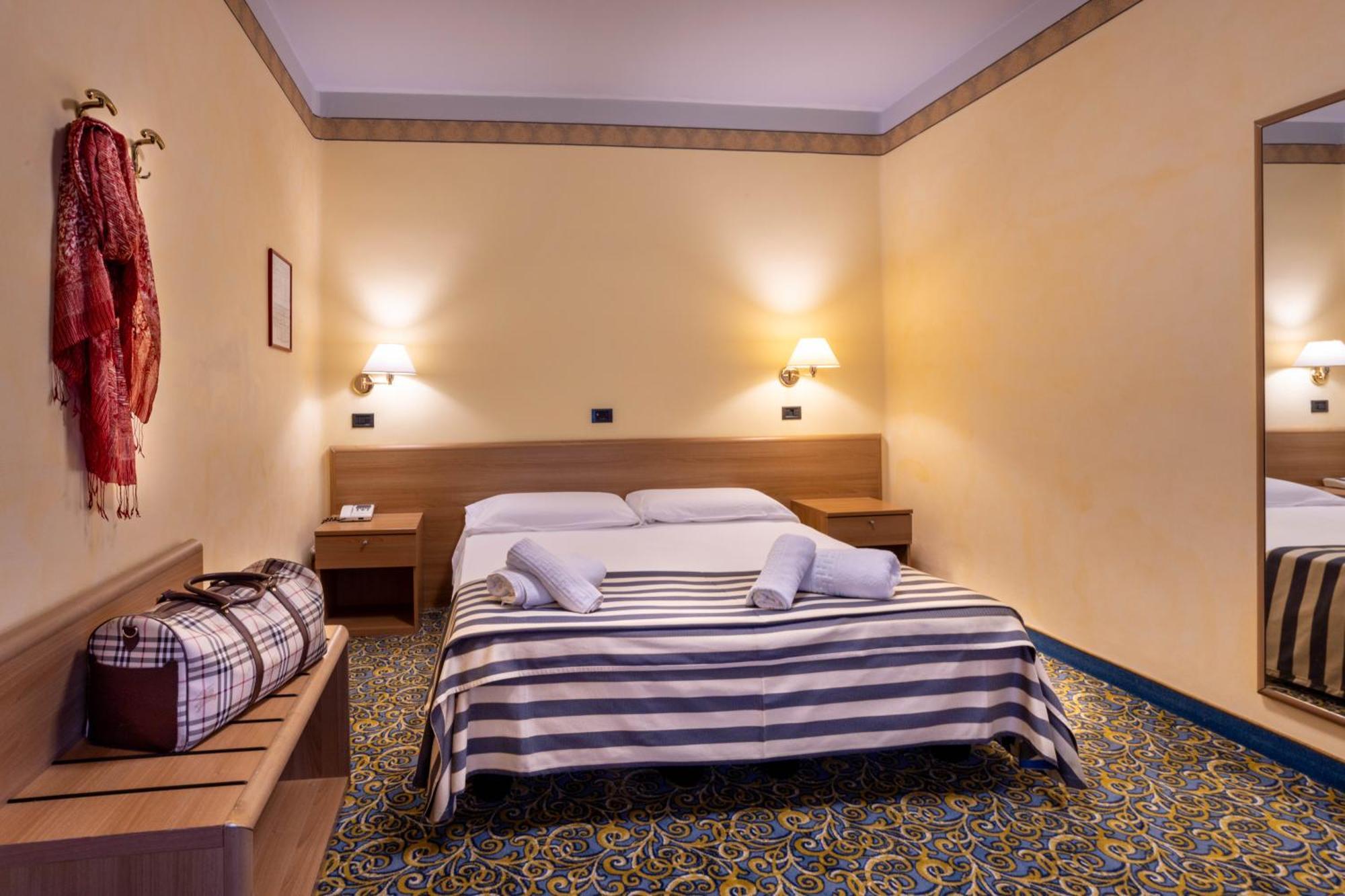 Hotel Giardinetto Desenzano del Garda Exterior foto